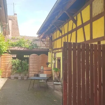 Apartment Typique Alsacien Maison Vigneronne 18e Siecle Beblenheim