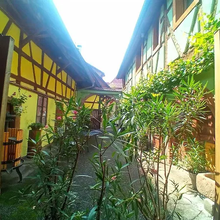 Typique Alsacien Maison Vigneronne 18e Siecle Beblenheim