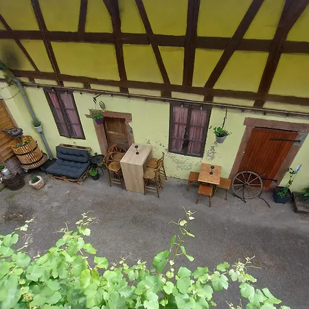 Typique Alsacien Maison Vigneronne 18e Siecle